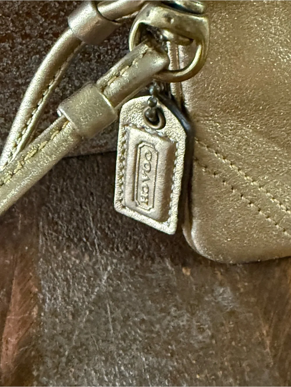 Coach 2008 Hamptons F41455 Gold Leather W/Brass Zip Wristlet GUC